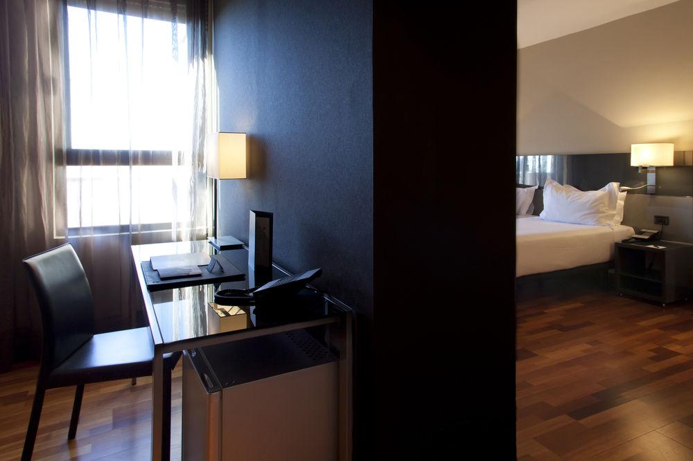 Ac Hotel Avenida De America By Marriott Madrid Luaran gambar