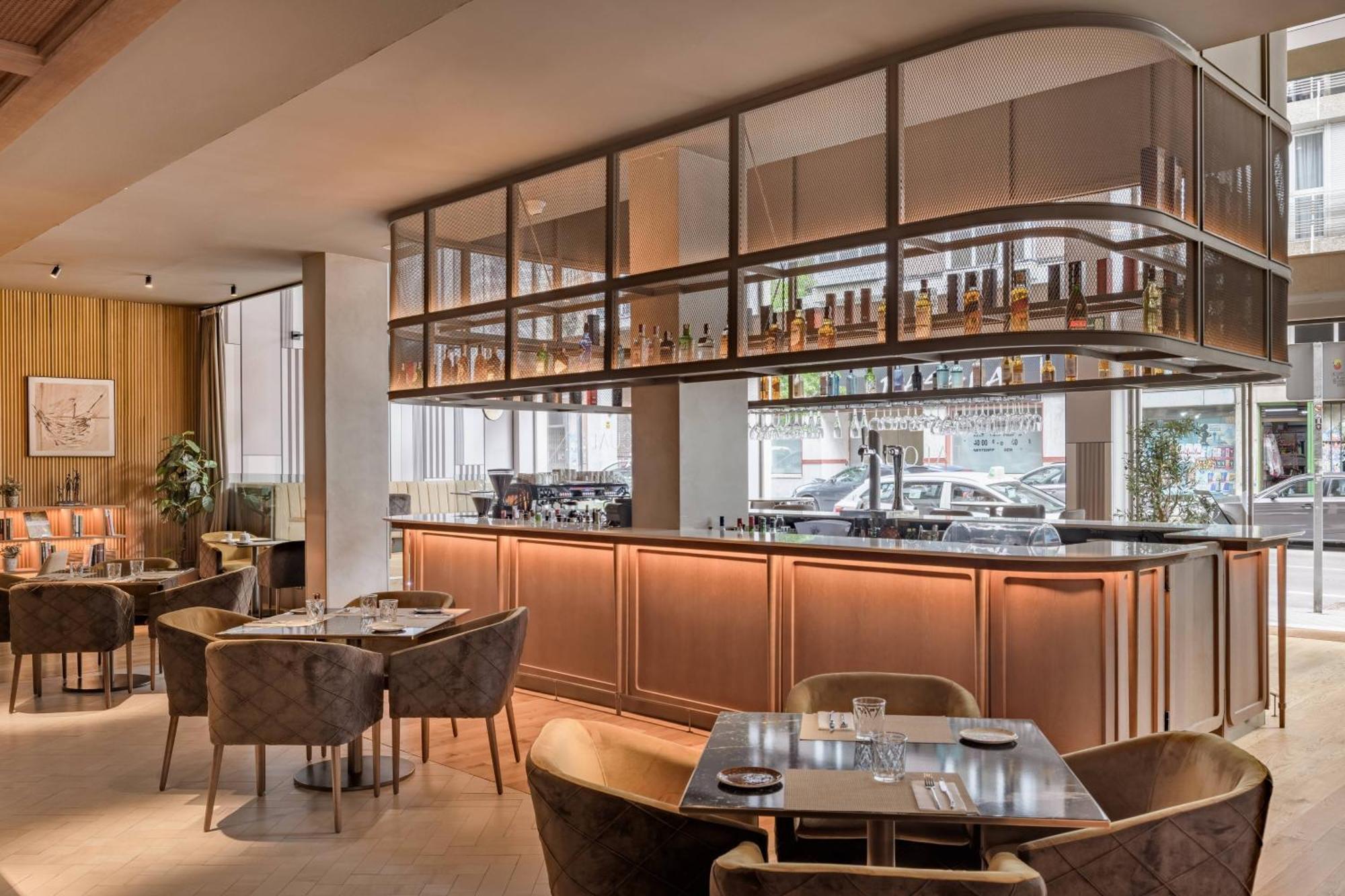 Ac Hotel Avenida De America By Marriott Madrid Luaran gambar