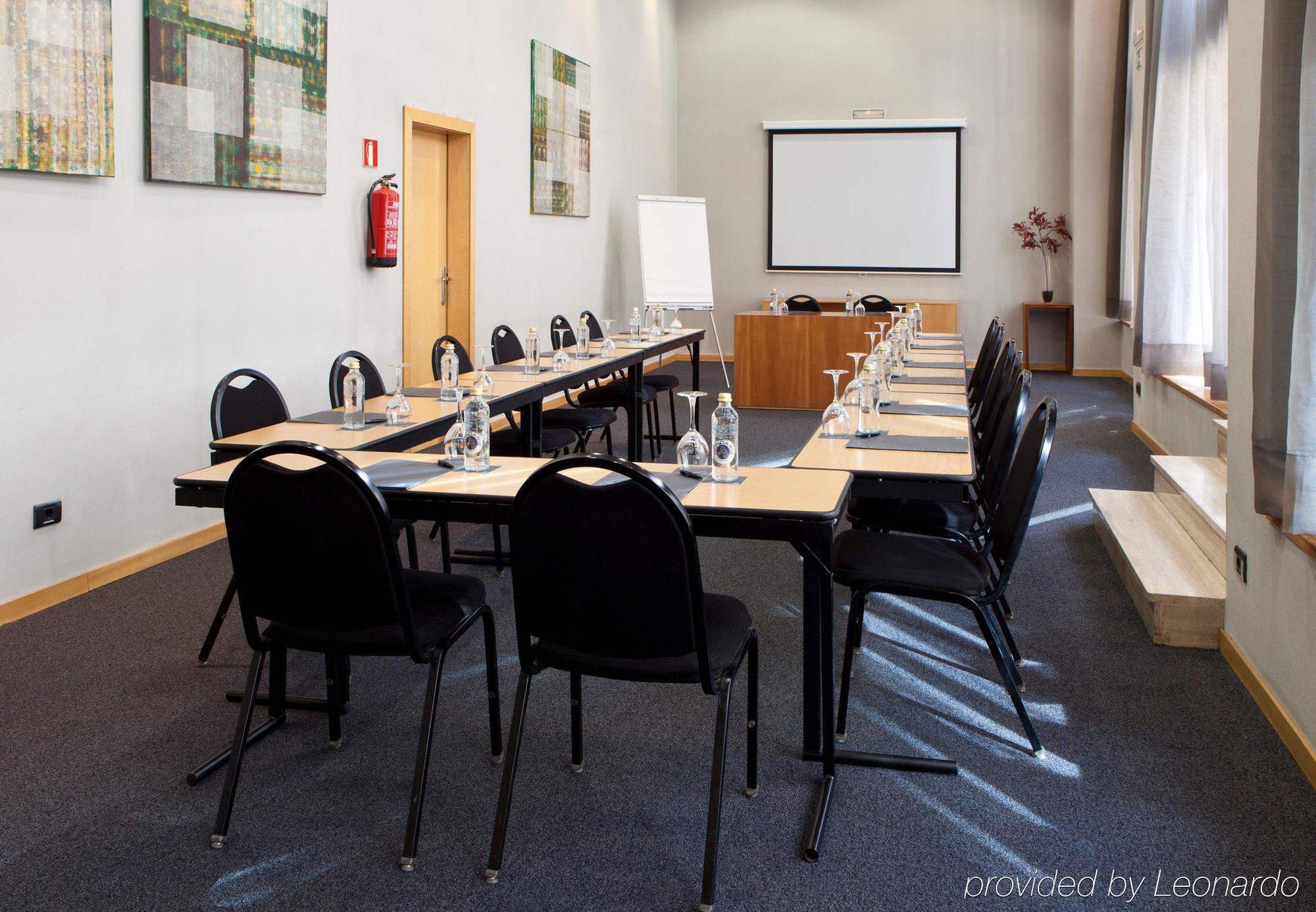 Ac Hotel Avenida De America By Marriott Madrid Perniagaan gambar